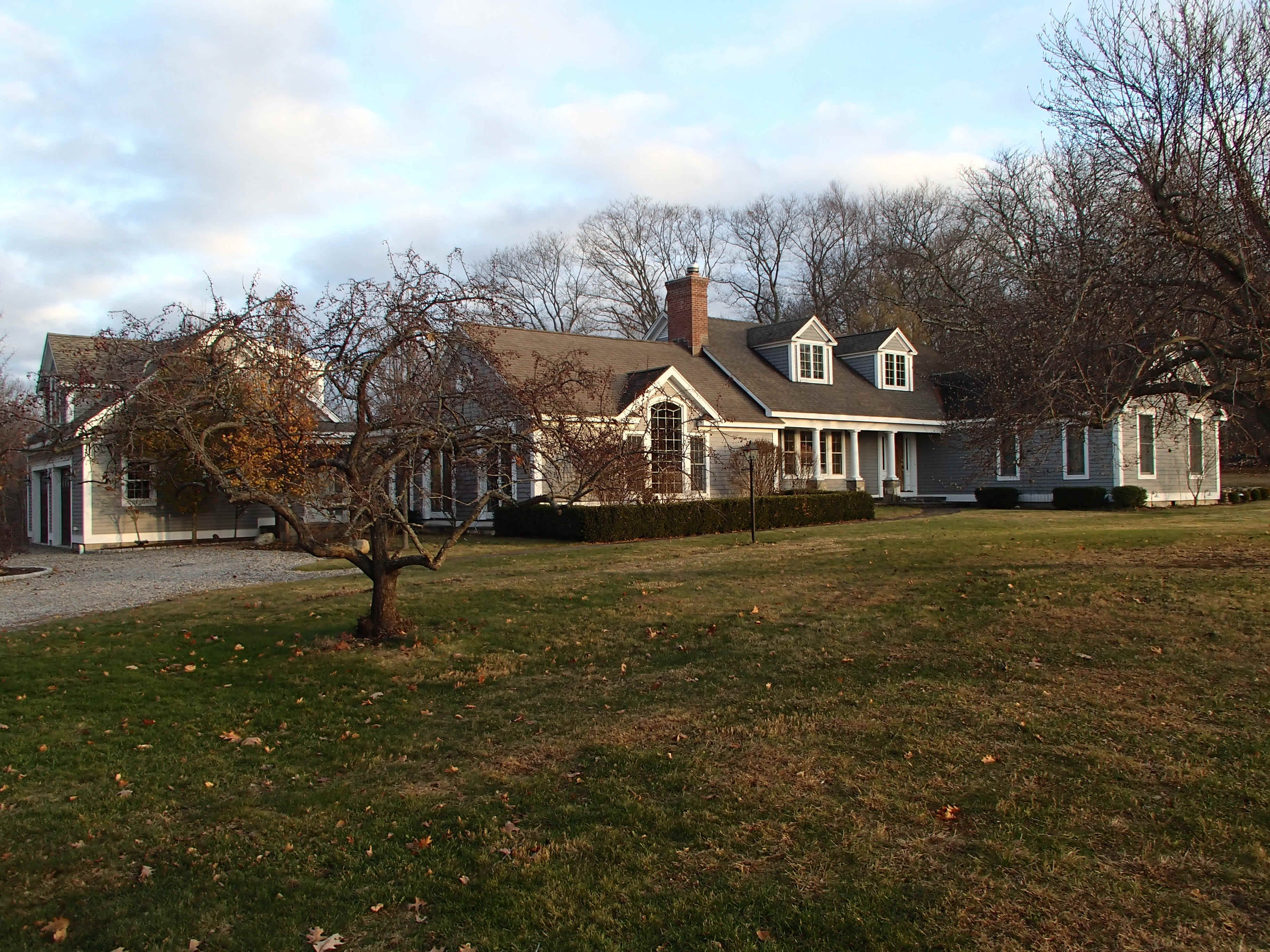 Building photograph for 30 SKYLINE RIDGE RD